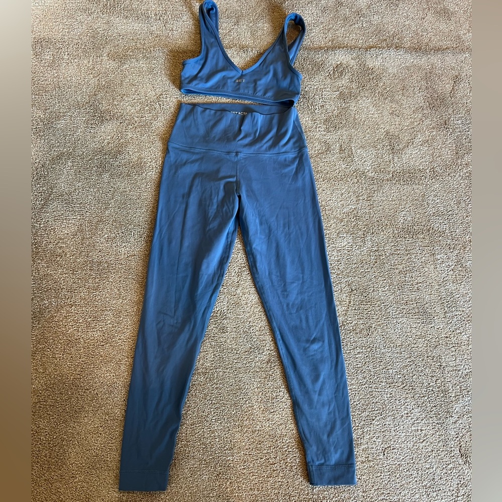 SET ACTIVE baby blue bra and leggings set!